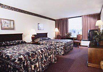 Quality Inn & Suites Williamsburg Exterior photo